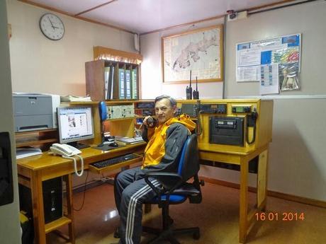 ENTREVISTA AL ENCARGADO DE LA RADIOESTACION DE LA BASE ANTARTICA CARLINI