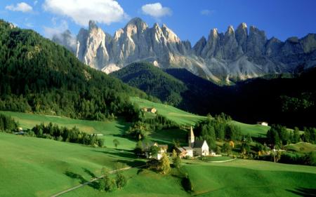 valley italy sudtirol odle val di funes santa maddalena parco naturale puezodle 1920x1200 wallp_wallpaperbeautiful_92