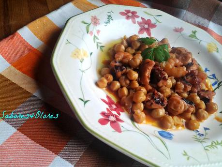SALTEADO DE GARBANZOS CON PULPO Y GAMBONES