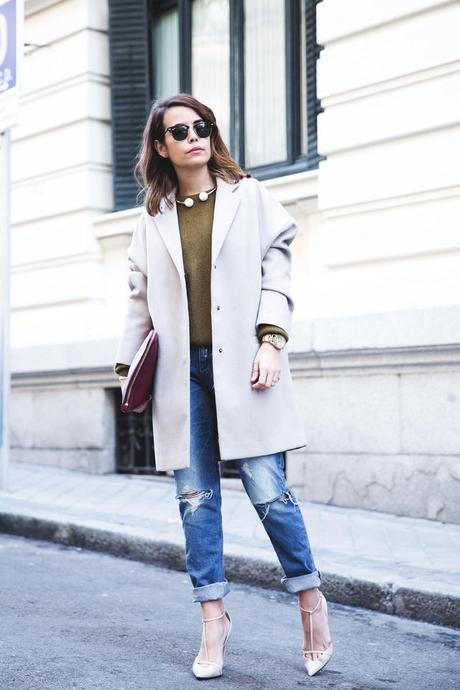 Pearls_Necklace-Ripped_Jeans-Olive_Clothing-Street_Style-Outfit-11