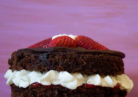 Tarta Selva Negra con Fresas