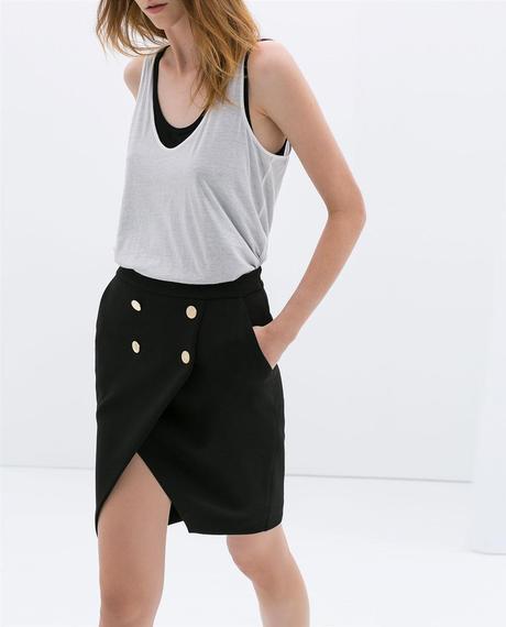 Imagen 1 de FALDA DOBLE TELA BOTONADURA de Zara