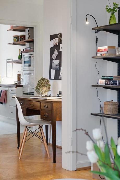 pisos decoración sencilla pisos casas estilo nórdico estilo nórdico escandinavo encimeras de madera cocinas En decoración: Menos es más (más o menos) decoración interiores pisos espacios pequeños decoración cocinas nórdicas cocinas blancas blog interiores nórdicos blog decoración interiores pequeños 