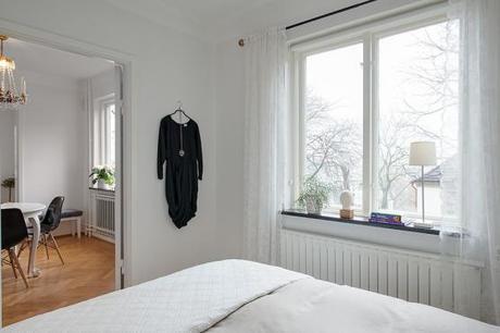 pisos decoración sencilla pisos casas estilo nórdico estilo nórdico escandinavo encimeras de madera cocinas En decoración: Menos es más (más o menos) decoración interiores pisos espacios pequeños decoración cocinas nórdicas cocinas blancas blog interiores nórdicos blog decoración interiores pequeños 