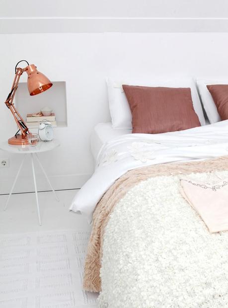 DECORACION EN BLANCO Y COBRE