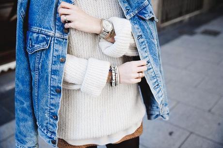 Layering-Suede_Skirt-Levis_Vintage-Wedges-Outfit-Street_Style-7