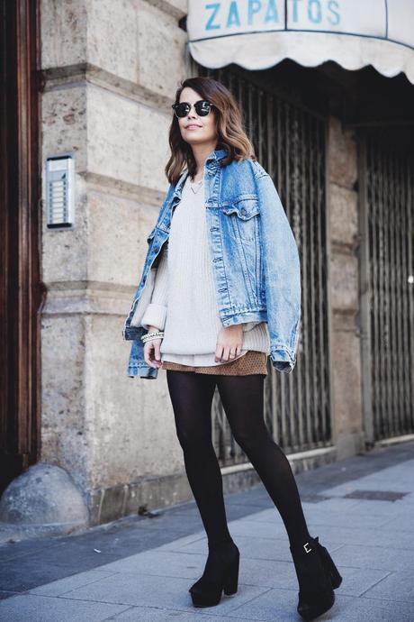 Layering-Suede_Skirt-Levis_Vintage-Wedges-Outfit-Street_Style-30