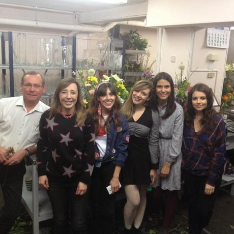 Una tarde entre flores Una tarde entre flores