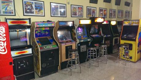 Los chicos de Arcade Vintage preparan más torneos en su salón recreativo. ¡Nuevas fotos del impresionante local!