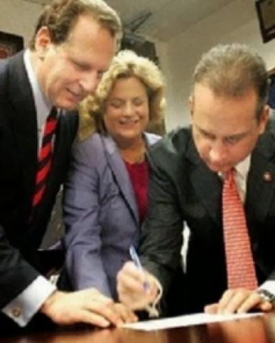 Ultraderecha de Miami: Aislados en sus cavernas