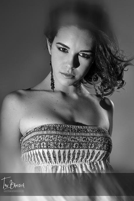 Sesión de fotos con Maribel Valiente, peluquería y maquillaje de Kike Molina y con la ayuda de Marina Pérez -Edición en blanco y negro-