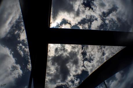 De pruebas con un objetivo analógico Helios-44 2/58 + Teleconversor Solidex x0.6 angular + filtro Hama Whirlpool Margin