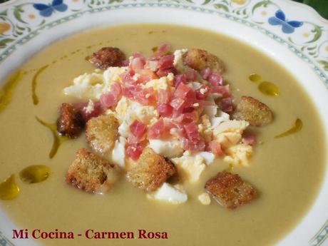 CREMA DE VERDURA CON JAMON, HUEVO Y PAN FRITO.