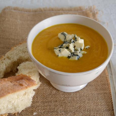 CREMA DE ZANAHORIA AL ROQUEFORT