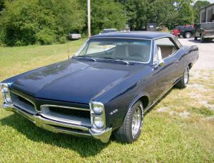 El Batimovil (Pontiac LeMans 1967).01