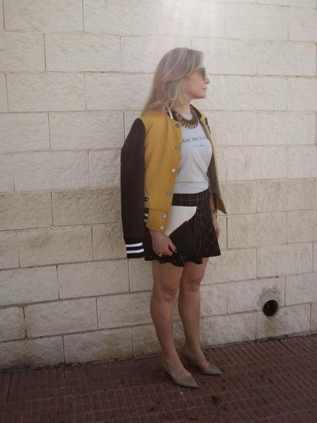 LOOK312-26.2.20148:30TREND: BOMBER JACKET + SKIRT WITH FR...