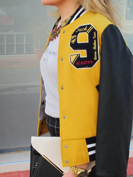 LOOK312-26.2.20148:30TREND: BOMBER JACKET + SKIRT WITH FR...