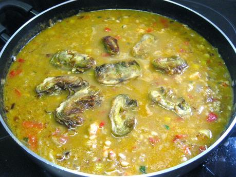 ARROZ CON ALCACHOFAS Y GAMBAS