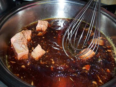 ALCACHOFAS RELLENAS DE PATE CON SALSA DE VINO