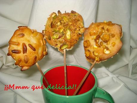 PIRULETAS DE PAN CON FRUTOS SECOS