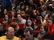 ¡Pero público tonto tengo!