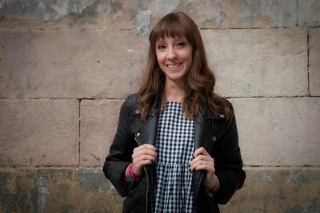 Agencia Moderna - Esther cerca