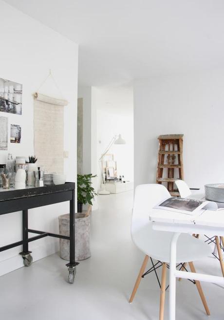 LA VIVIENDA EN BLANCO Y NEGRO DE UNA BLOGGER HOLANDESA