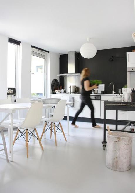LA VIVIENDA EN BLANCO Y NEGRO DE UNA BLOGGER HOLANDESA