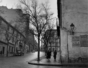 Calle Embajadores, de Madrid, en 1953. Fotografía de Catalá Roca