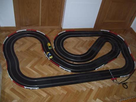 Montaje nº 88. Pequeño circuito de slot plano.