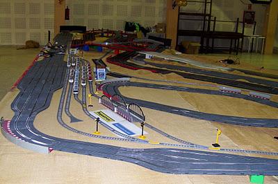Scalextric y pequetren en Loeches.