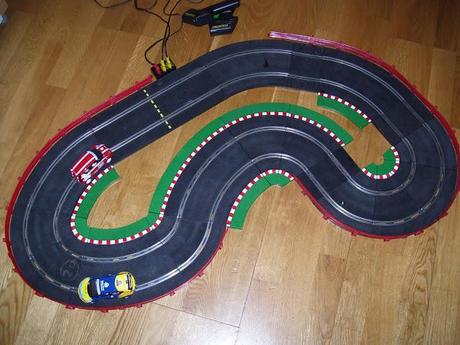 Montajes de slot. Nº 12. Circuito muy, muy pequeño en 1,10 x 0,73