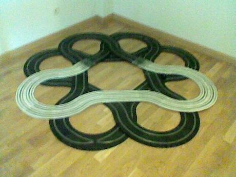 Montajes de slot. Nº 11. Circuito flor de 8 pétalos y otros con mucha simetría.