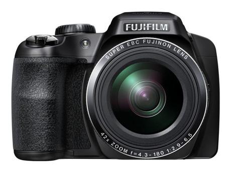 Fujifilm FinePix S8500 frontal