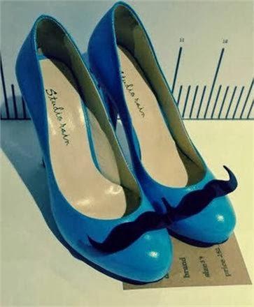 zapatos decorados con bigotes
