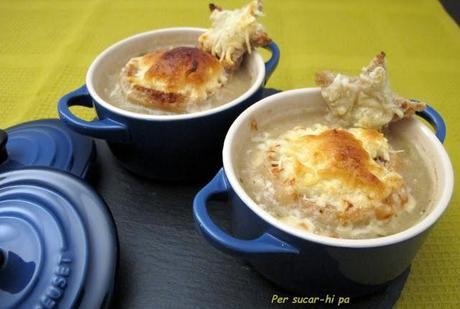 Sopa de cebolla gratinada