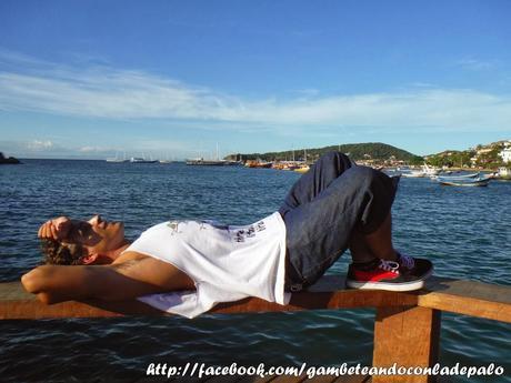 Gambeteando con la de palo en Buzios Gambeteando con la de palo en Buzios