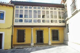 Luanco, casa con corredor