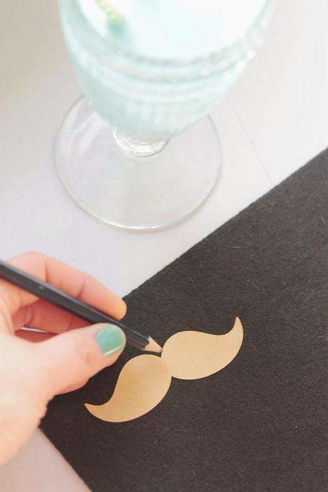 DIY Mostachos Buttons Covered