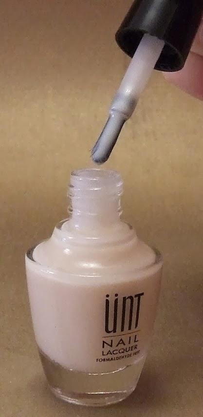 “Gala de Bijoux” de ÜNT – un kit de manicura destellante para una fiesta (From Asia With Love)