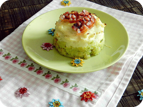 Pastelito de repollo y puré de patata gratinado
