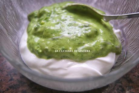 SALSA AGRIA DE YOGUR CON ALBAHACA