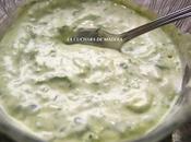 Salsa agria yogur albahaca