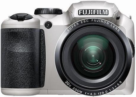 Fujifilm FinePix S6800 blanca frontal