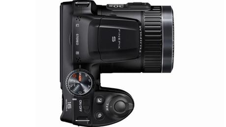 Fujifilm FinePix S6800 arriba