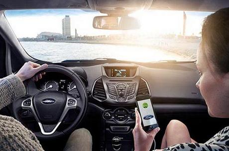 ford-ecosport-sync-con-applink