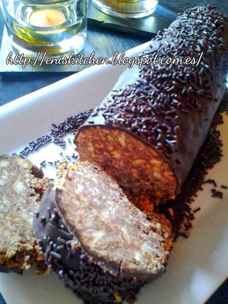 Pastel de galletas con chocolate y crocanty de almendras! - Salam de biscuiti cu migdale caramelizate!