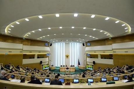 Parlamento Ruso autoriza a Putin uso fuerza en Crimea.