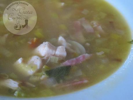 SOPA DE PUERROS CON POLLO Y BACON