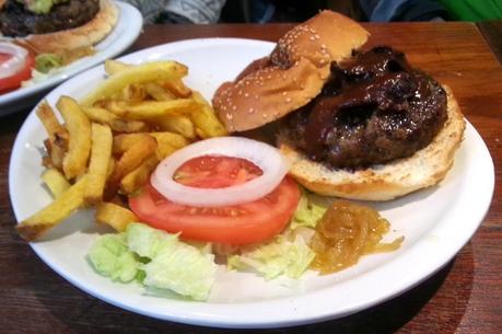 Hamburguesas IX: Mad Café